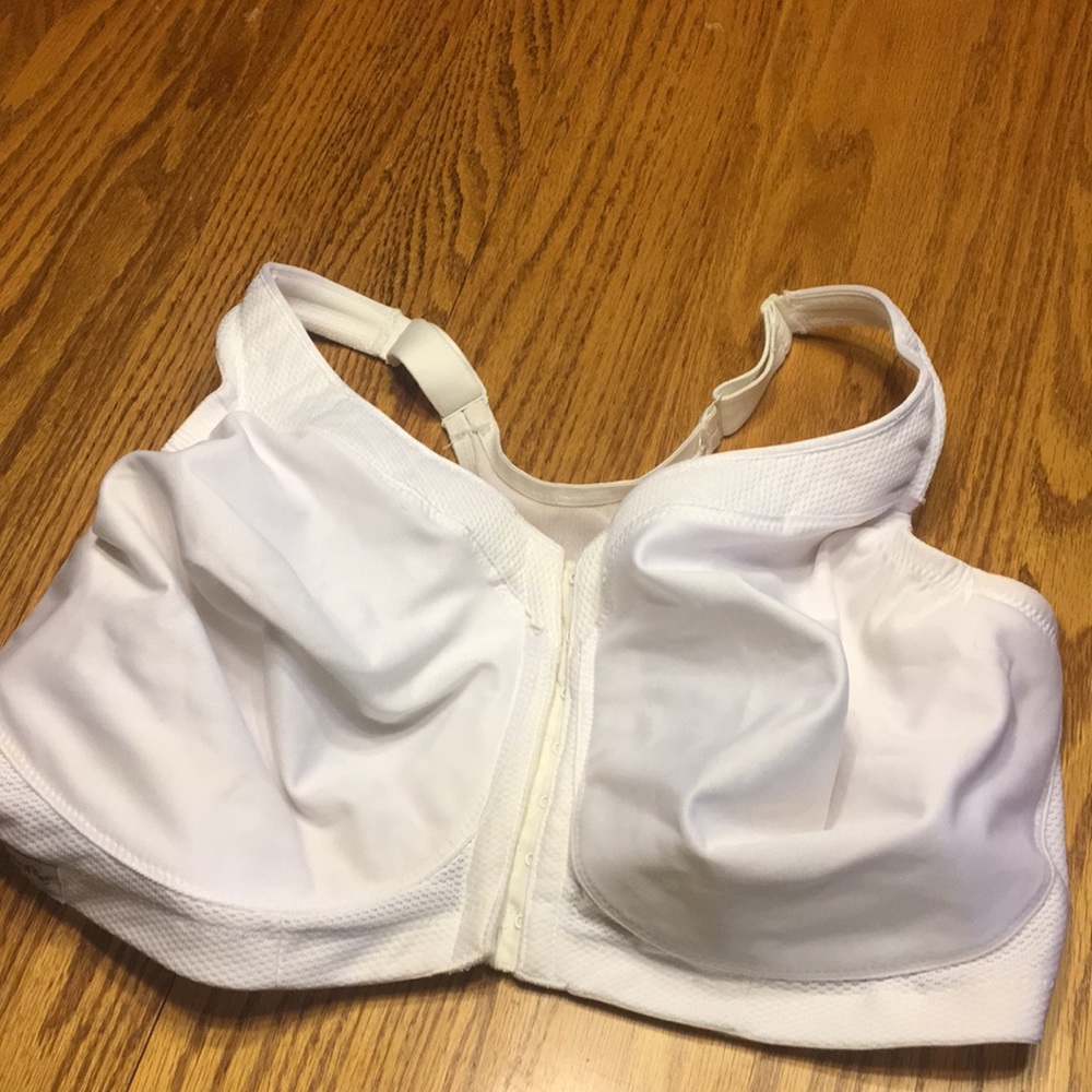 Used Bra, white 44G front hook